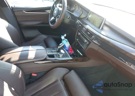 2015 BMW X5 xDrive35I z USA, uszkodzony, nr VIN 5UXKR0C54F0P15621